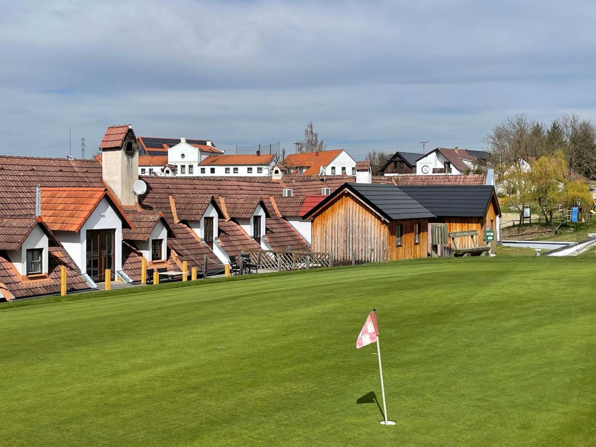 Wellness Hotel Svachovka Mírkovice エクステリア 写真